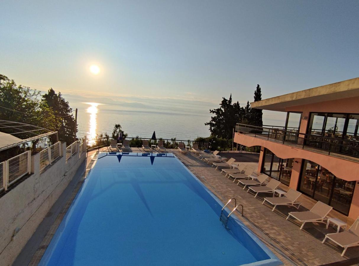 Siora Leni Hotel بينيتسيس المظهر الخارجي الصورة