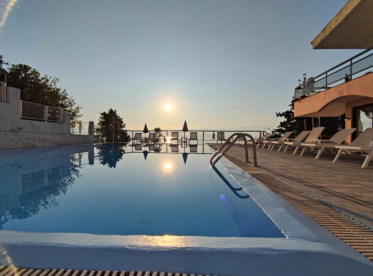 Siora Leni Hotel بينيتسيس المظهر الخارجي الصورة